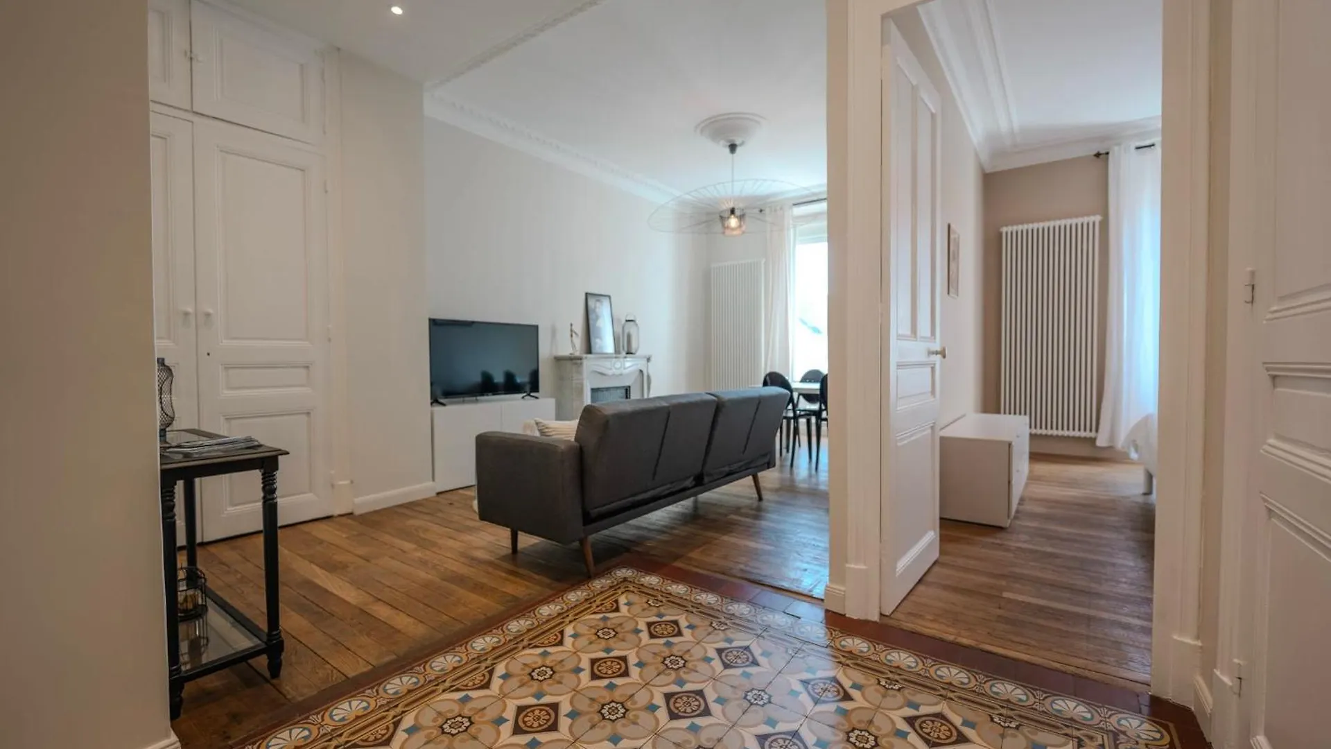 #Hw Le Mazet Hyper-Centre Haussmanian Apartment Grenoble 0*,
