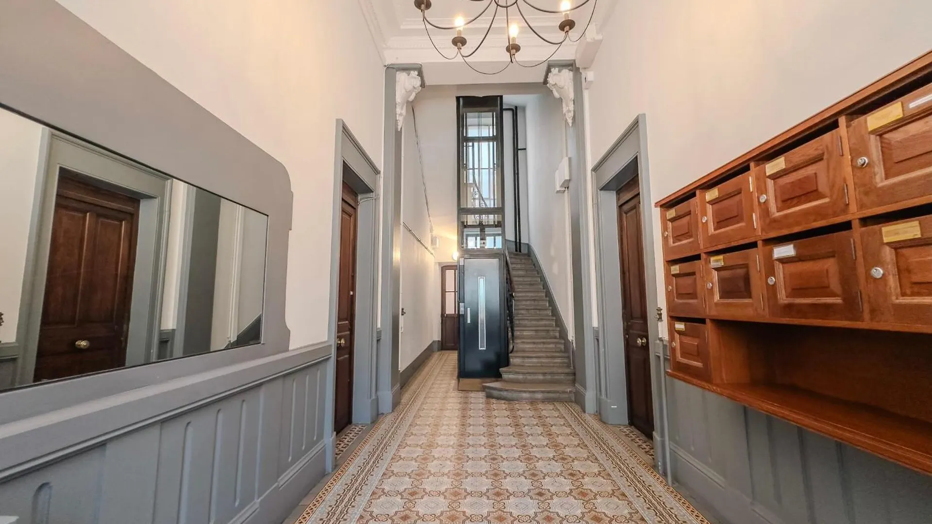 #Hw Le Mazet Hyper-Centre Haussmanian Apartment Grenoble France